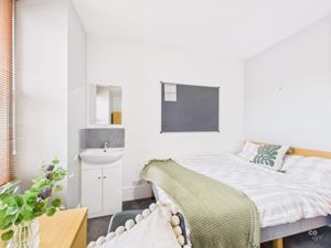 Photo 28- click for photo gallery